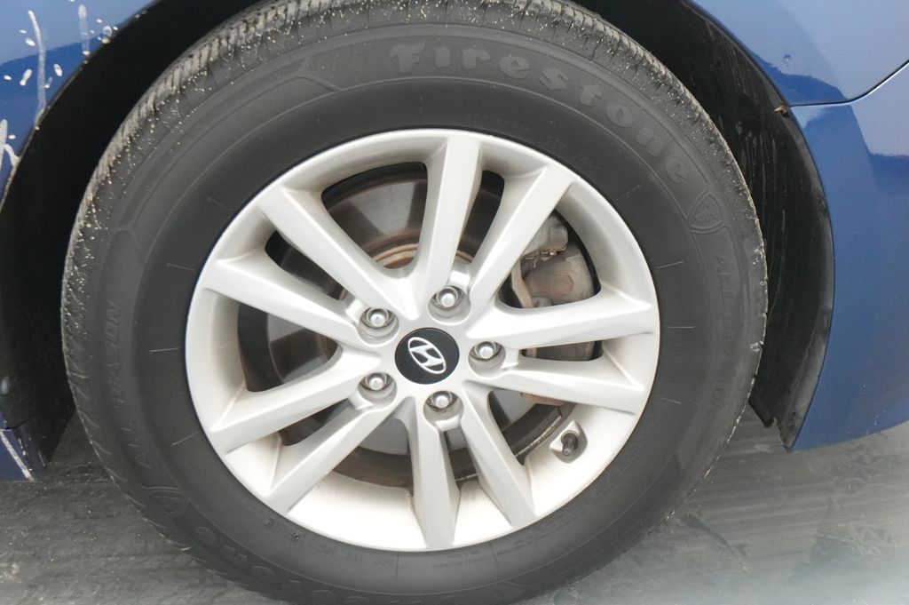 2017 Hyundai Sonata Base - Photo 11