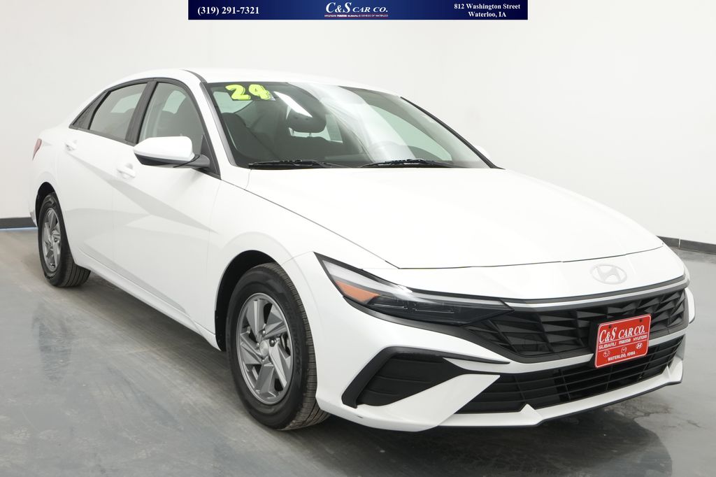 2024 Hyundai Elantra 2.0 SE IVT's photo
