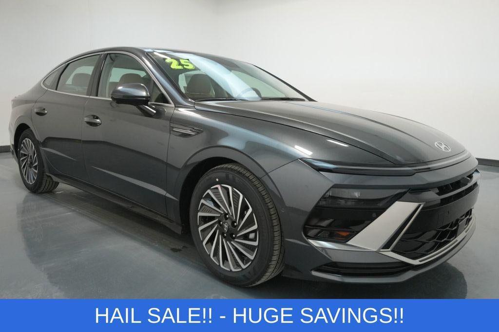 New 2025 Hyundai Sonata Hybrid Limited Sedan