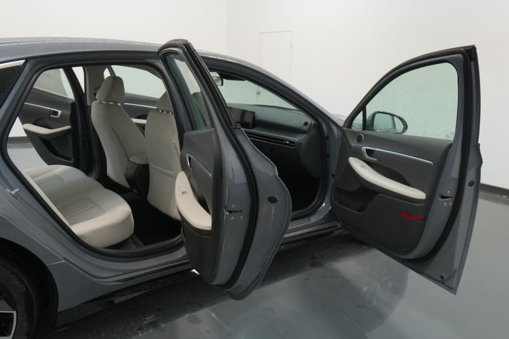 2025 Hyundai Sonata SEL - Photo 26