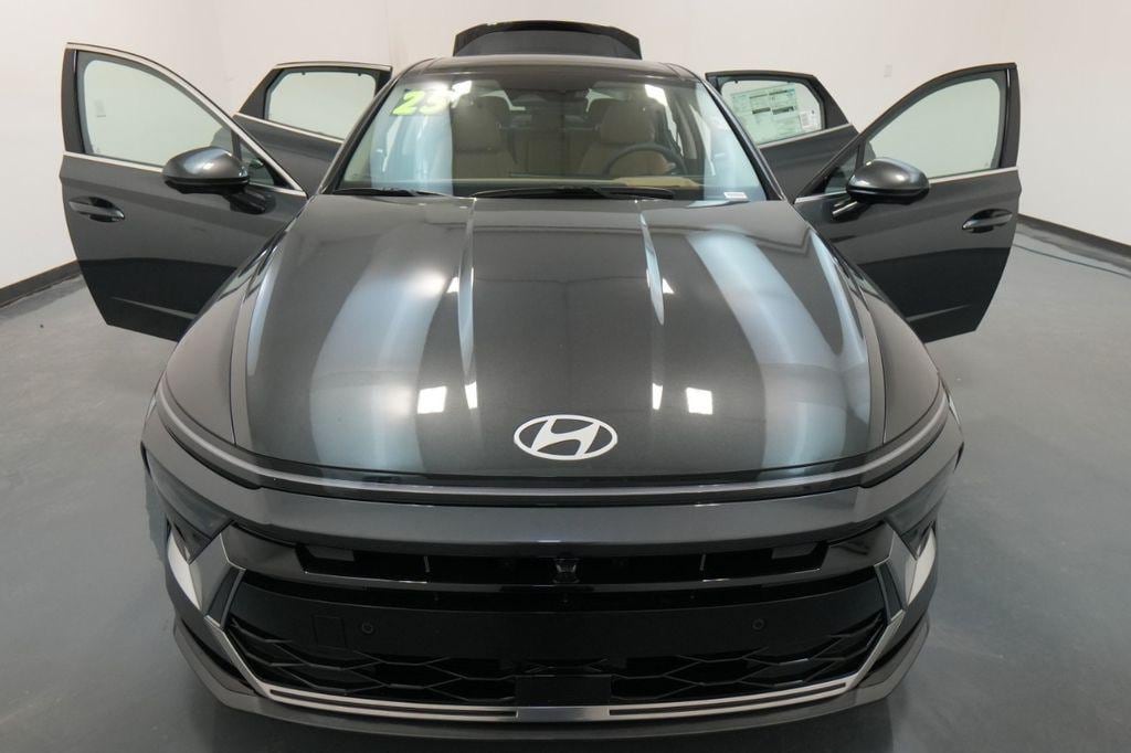2025 Hyundai Sonata Hybrid Limited - Photo 33