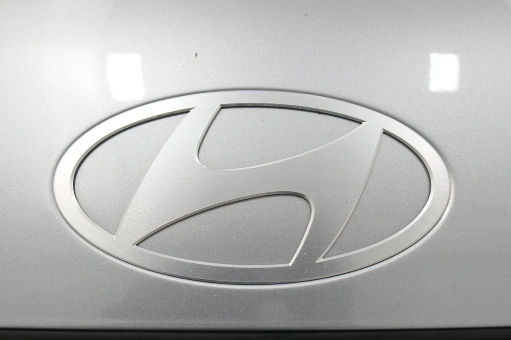 2025 Hyundai Santa Fe SEL - Photo 13