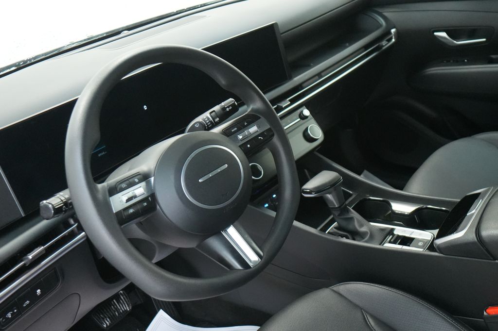 2025 Hyundai Santa Cruz SEL - Photo 12