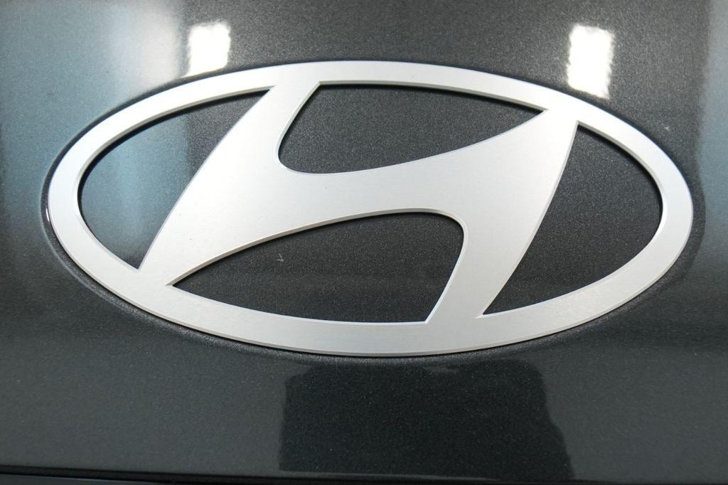 2025 Hyundai Sonata Hybrid Limited - Photo 12
