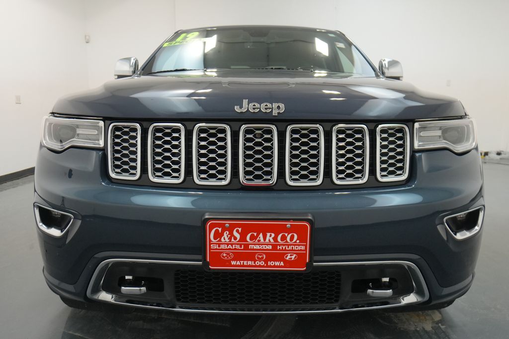 2019 Jeep Grand Cherokee Overland photo 2