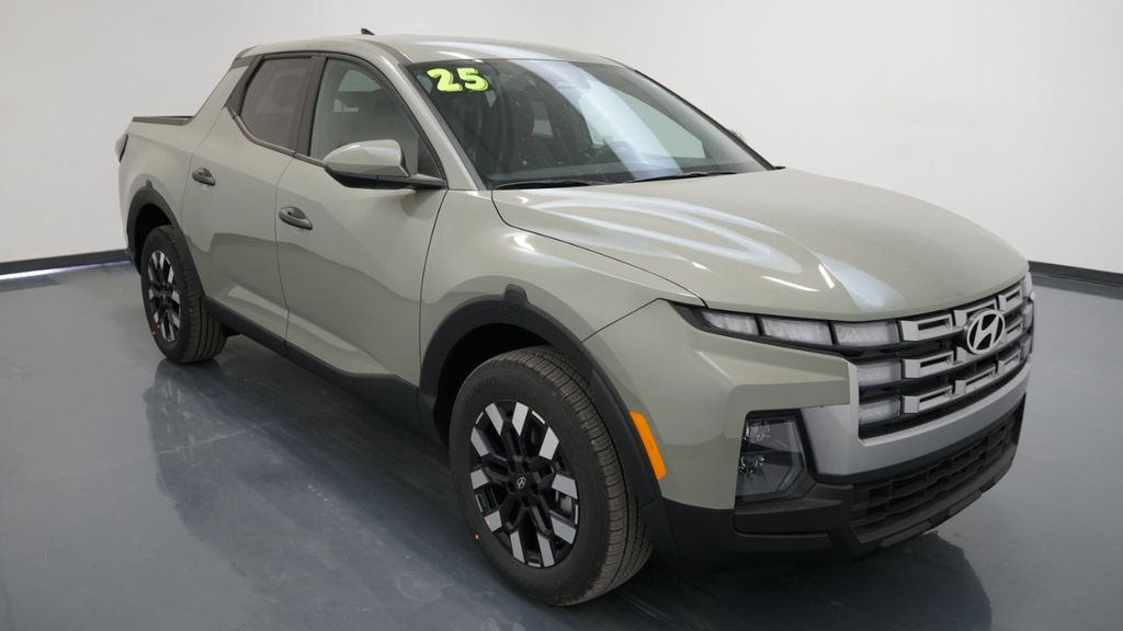 2025 Hyundai Santa Cruz SE photo 2