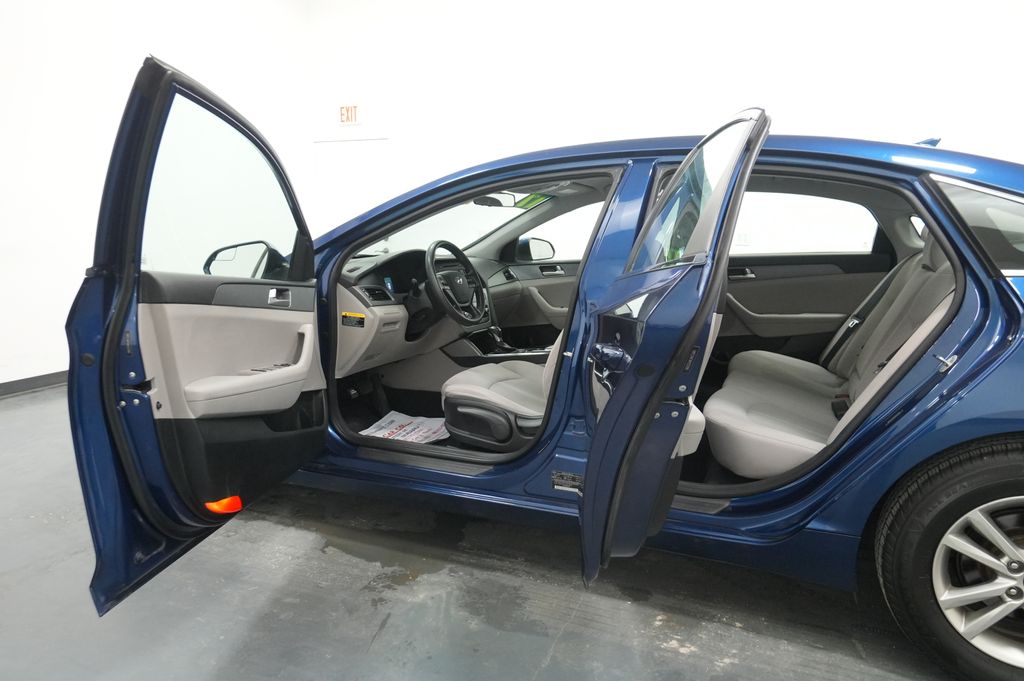 2017 Hyundai Sonata Base - Photo 18