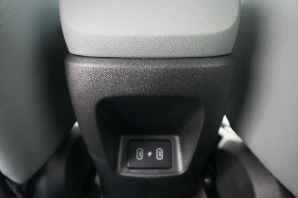 2025 Hyundai Elantra Limited - Photo 24
