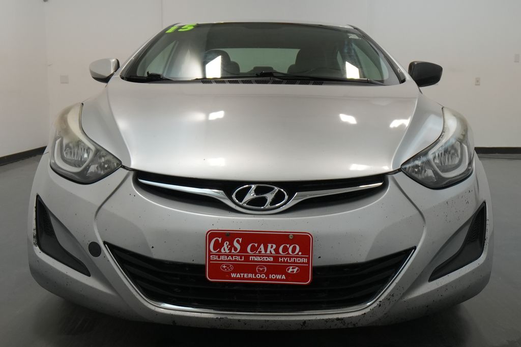 2015 Hyundai Elantra SE photo 2
