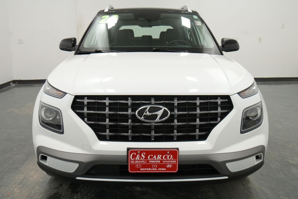 Used 2024 Hyundai Venue Limited SUV