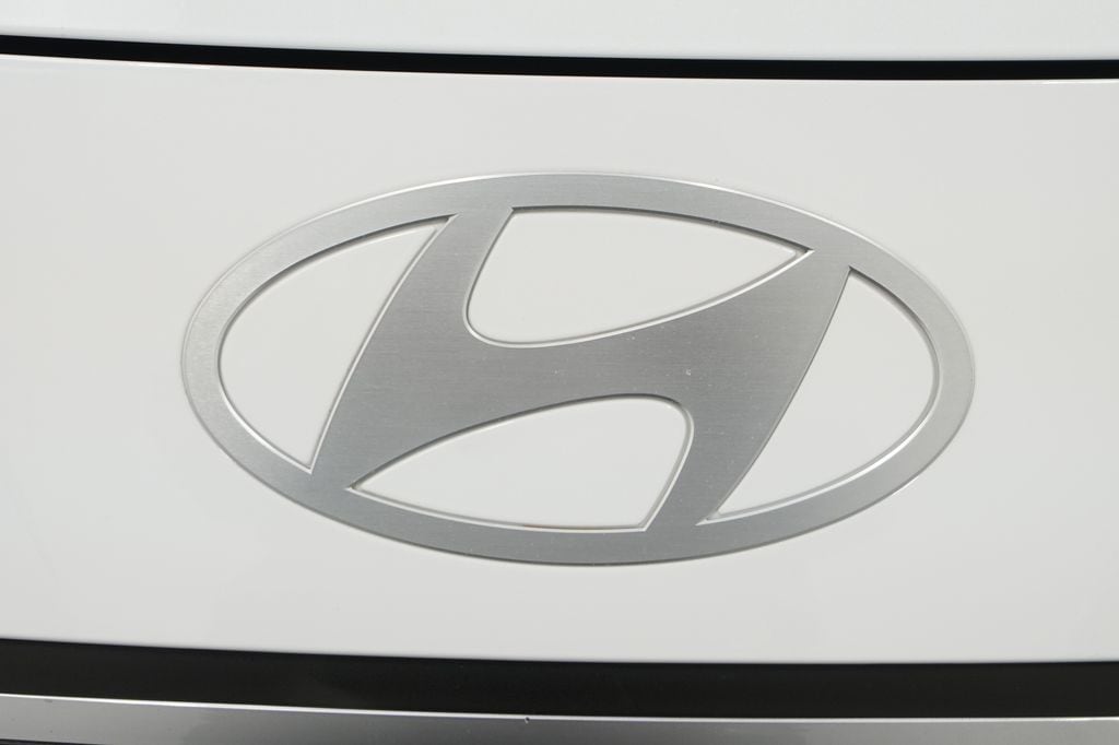 2024 Hyundai Elantra SE - Photo 11