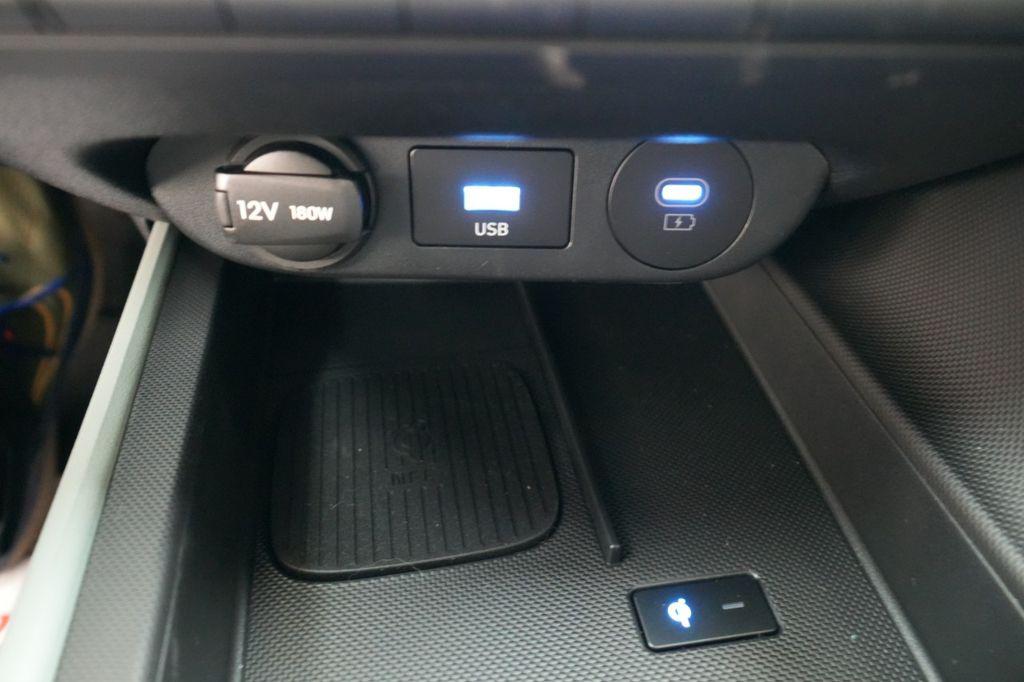 2025 Hyundai Elantra Limited - Photo 35
