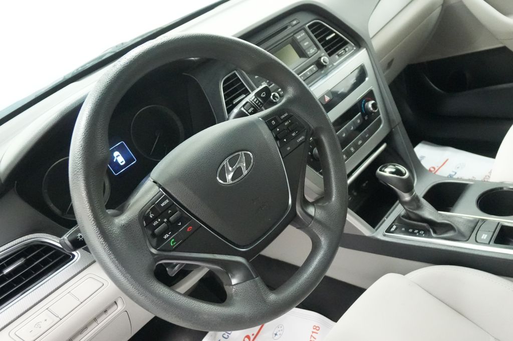 2017 Hyundai Sonata Base - Photo 13