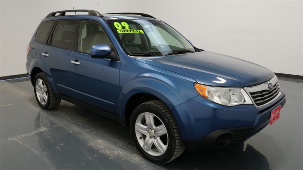 Used 2009 Subaru Forester 2.5X Premium Package with VIN JF2SH63689H729884 for sale in Waterloo, IA