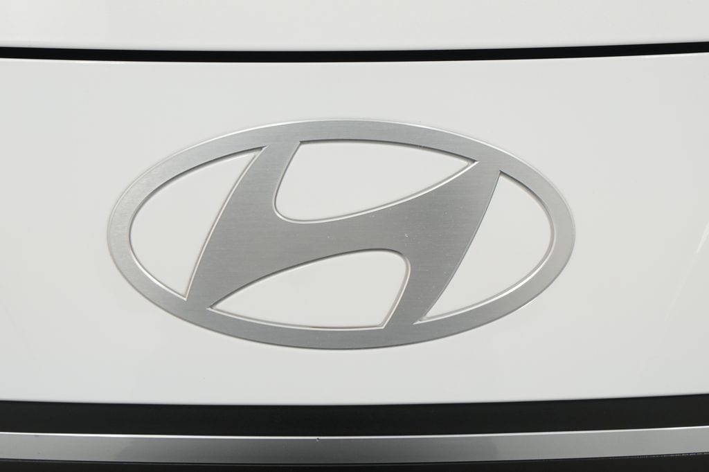 2024 Hyundai Elantra SE - Photo 12