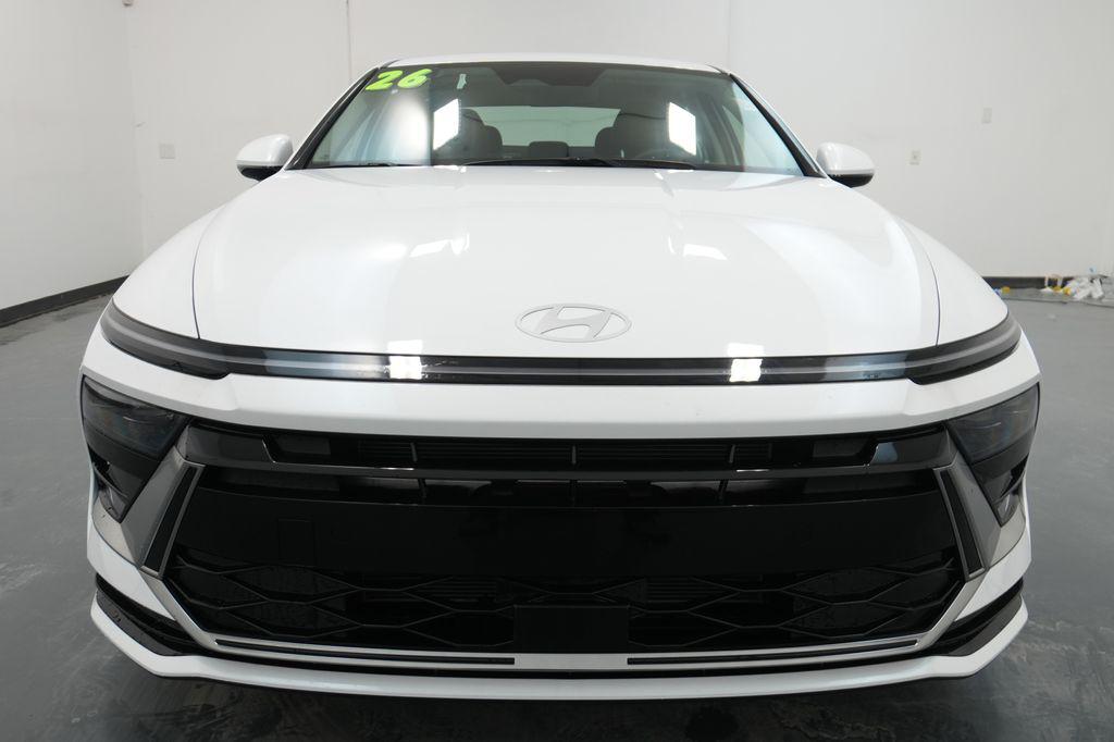 2026 Hyundai Sonata SEL Sport photo 2