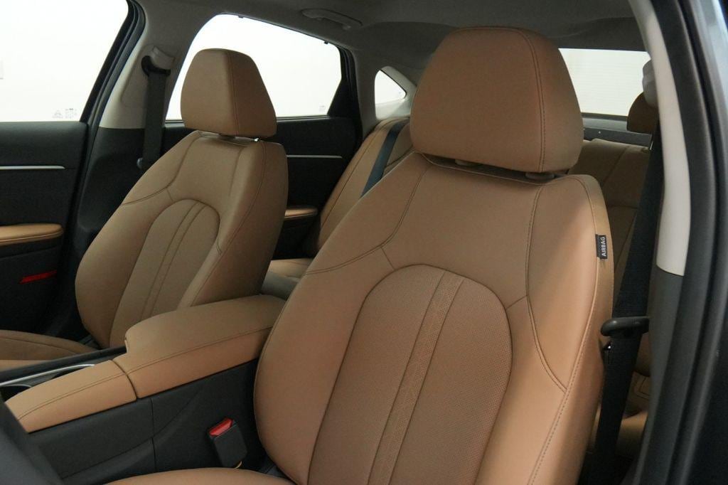 2025 Hyundai Sonata Hybrid Limited - Photo 16
