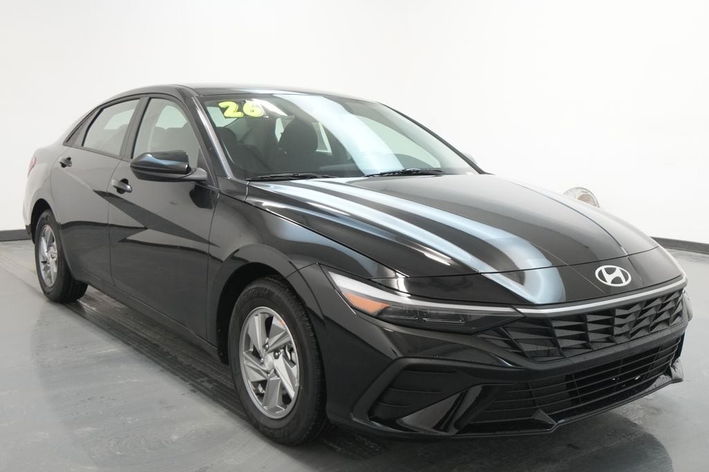 2026 Hyundai Elantra SE's photo