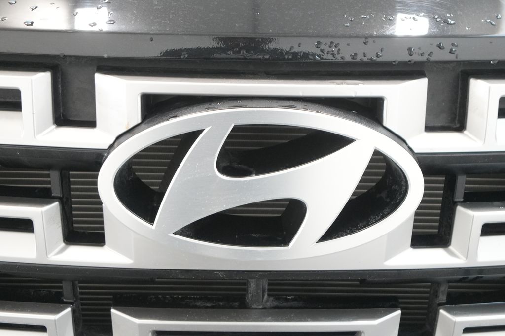 2025 Hyundai Santa Cruz SEL - Photo 11