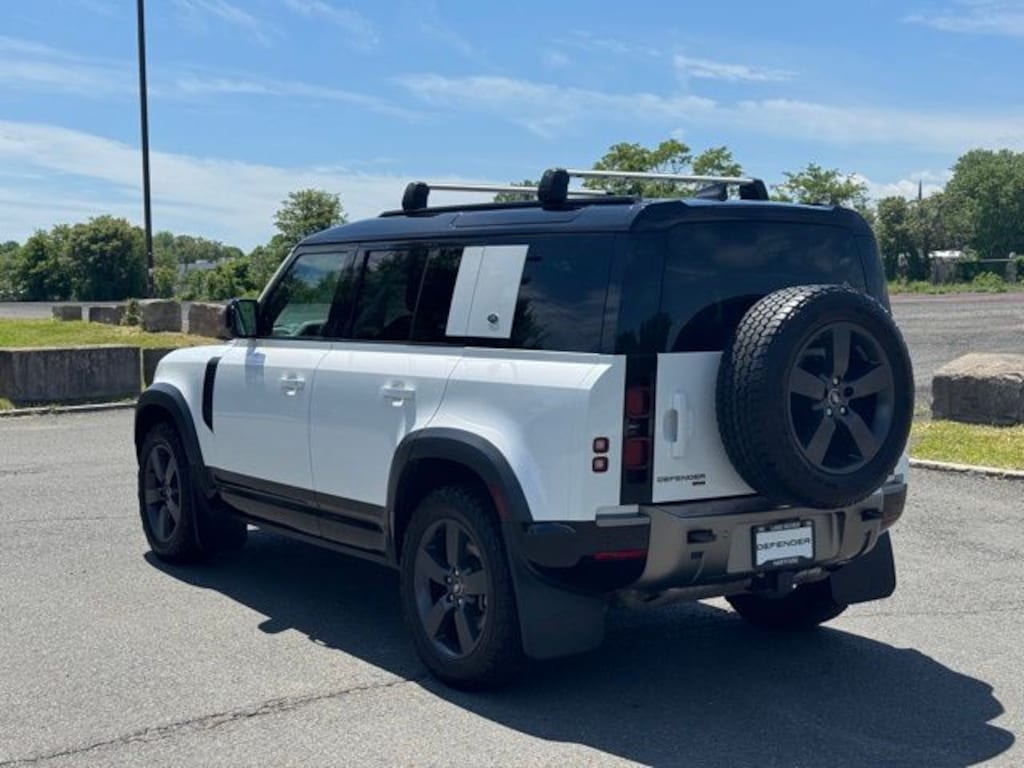 Used 2023 Land Rover Defender 110 X-Dynamic SE SUV