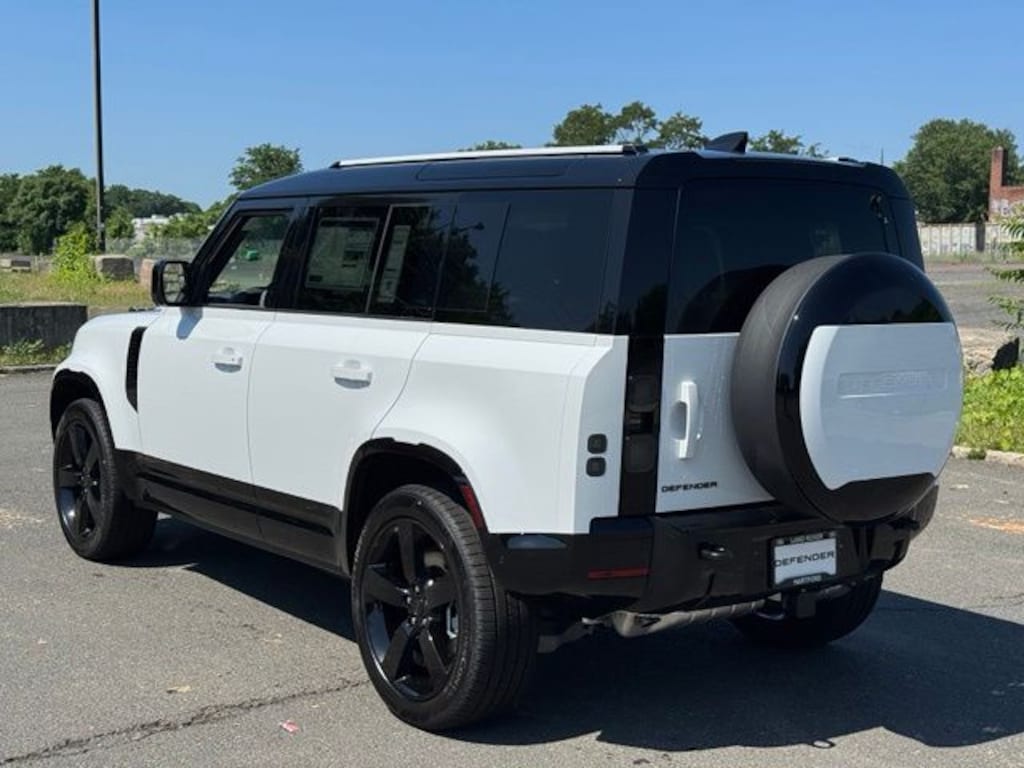 New 2026 Land Rover Defender 110 X-Dynamic SE SUV