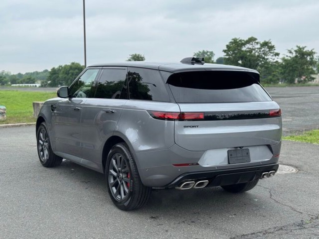 New 2025 Land Rover Range Rover Sport P530 Dynamic SE SUV