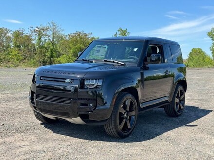 2024 Land Rover Defender 90 V8 SUV