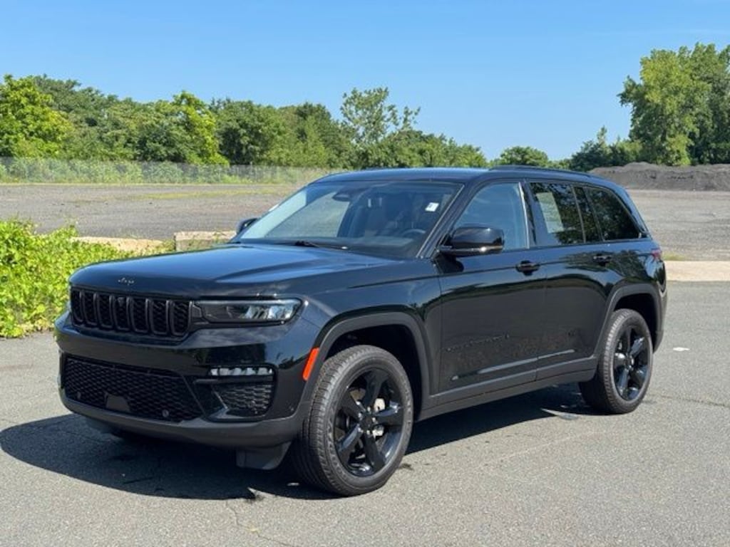 Used 2023 Jeep Grand Cherokee Limited SUV