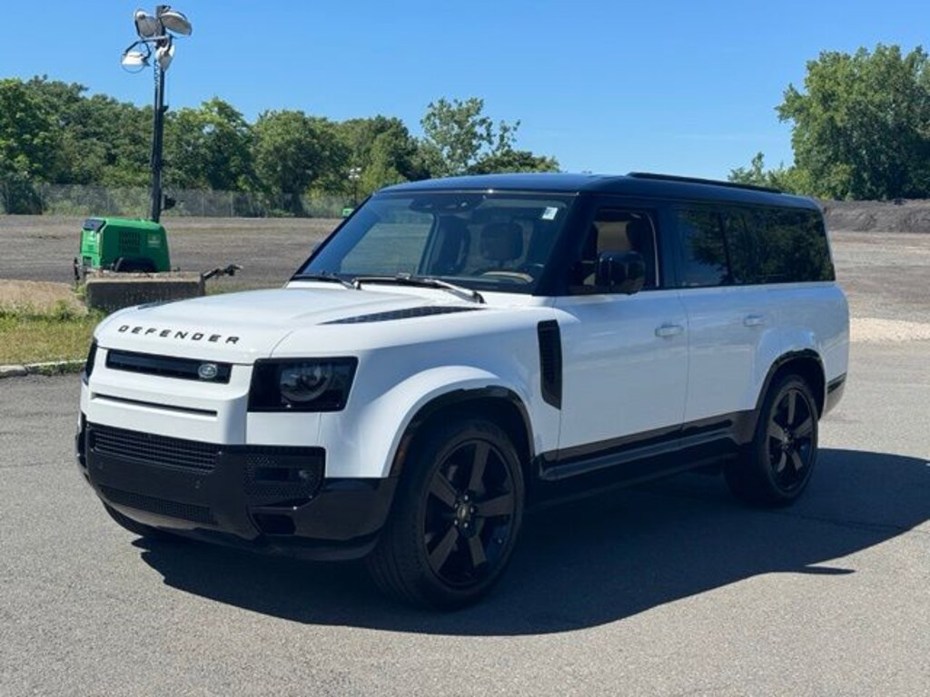 Used 2025 Land Rover Defender 130 X-Dynamic SE SUV
