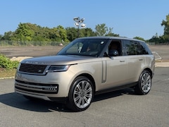 2025 Land Rover Range Rover P400 SE SUV