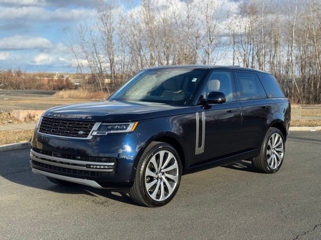 2025 Land Rover Range Rover SUV 