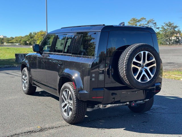 New 2026 Land Rover Defender 110 X-Dynamic SE SUV