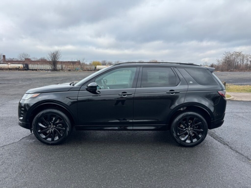New 2025 Land Rover Discovery Sport Dynamic SE SUV