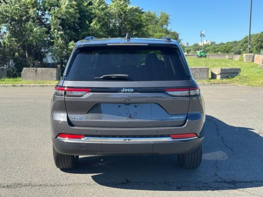 Used 2023 Jeep Grand Cherokee Laredo SUV