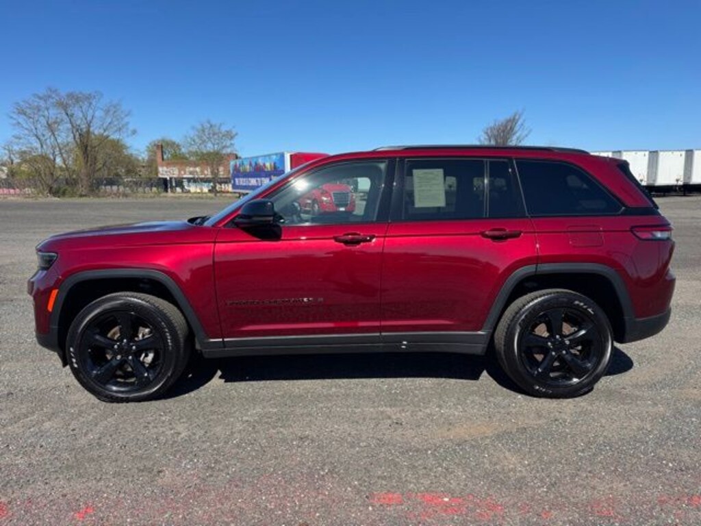 Used 2023 Jeep Grand Cherokee Altitude X SUV