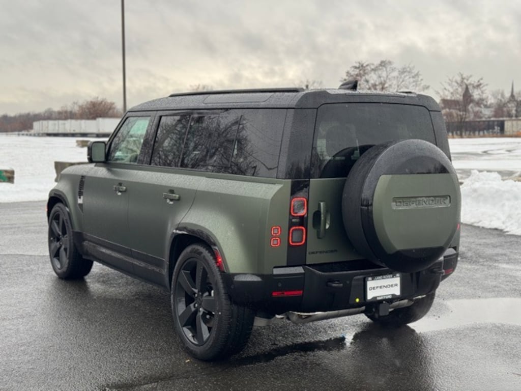 New 2026 Land Rover Defender 110 X-Dynamic SE SUV