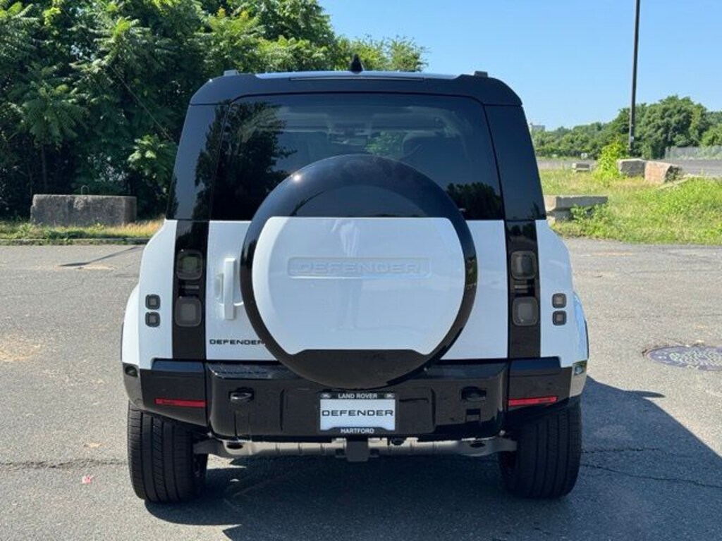 New 2026 Land Rover Defender 110 X-Dynamic SE SUV