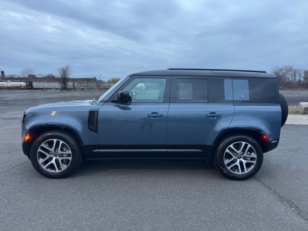 Used 2022 Land Rover Defender 110 X-Dynamic SE SUV