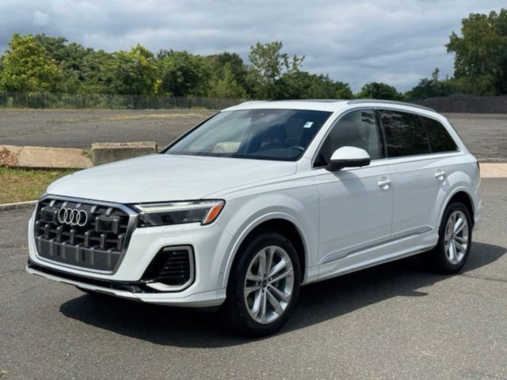 Used 2025 Audi Q7 55 Premium Plus Quattro SUV