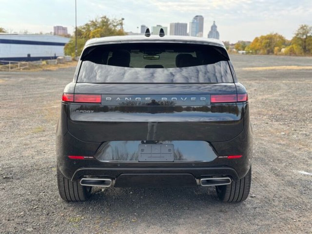 New 2025 Land Rover Range Rover Sport P400 Dynamic SE SUV