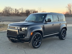 2026 Land Rover Defender 110 OCTA Black SUV