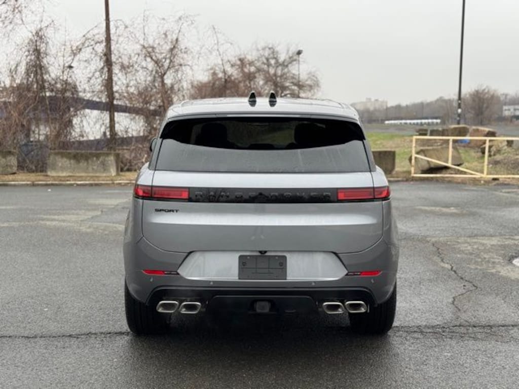 New 2025 Land Rover Range Rover Sport P530 Dynamic SE SUV