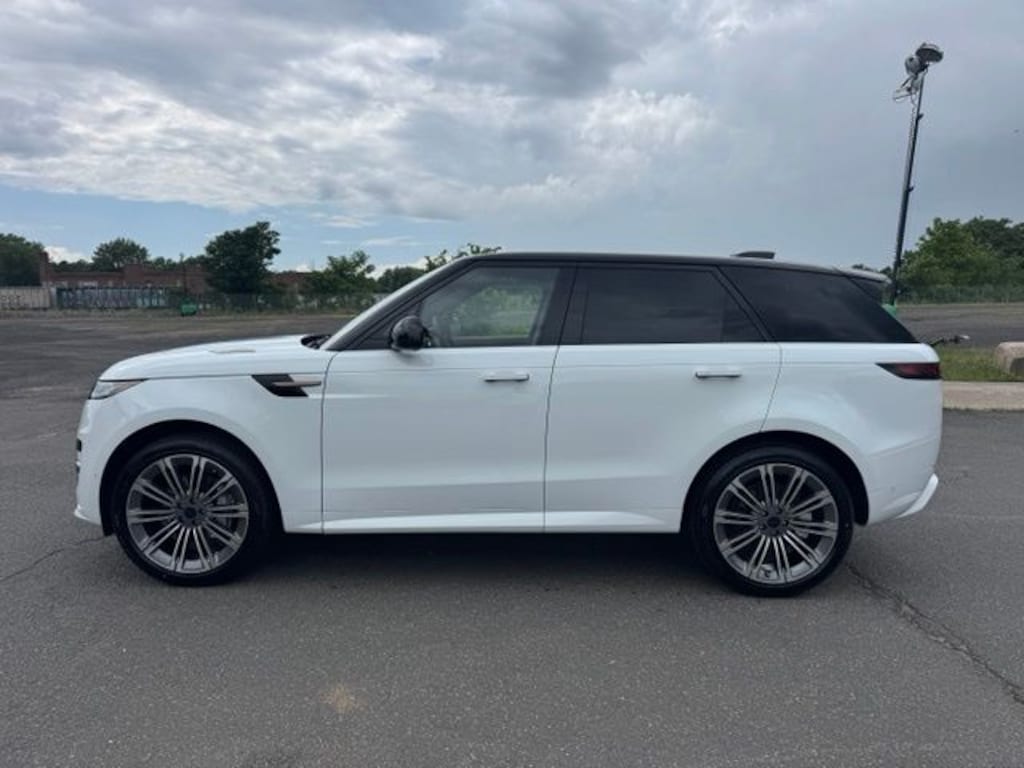 New 2026 Land Rover Range Rover Sport P400 Dynamic SE SUV