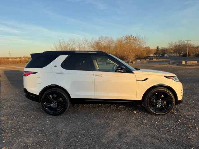 2025 Land Rover Discovery Metropolitan Edition - Photo 6