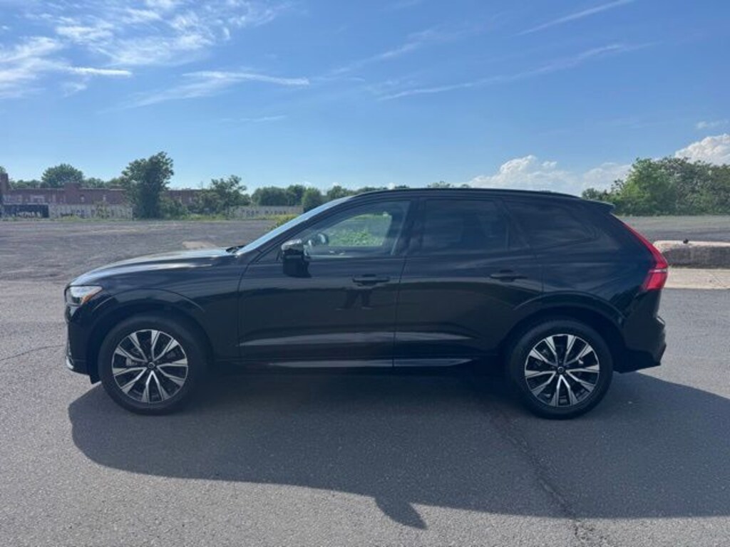 Used 2025 Volvo XC60 B5 Core SUV
