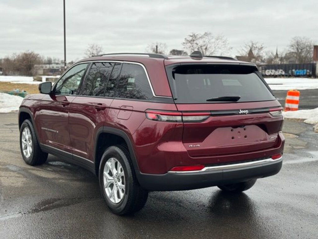 Used 2023 Jeep Grand Cherokee Limited SUV