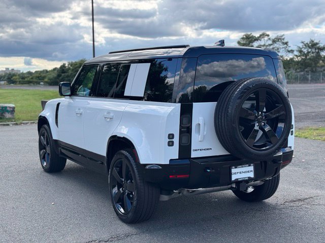 New 2026 Land Rover Defender 110 X-Dynamic SE SUV
