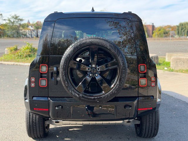 Certified 2026 Land Rover Defender 110 X-Dynamic SE SUV