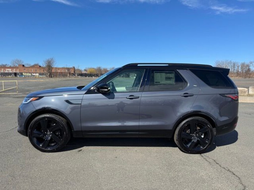 New 2025 Land Rover Discovery P360 Dynamic SE SUV