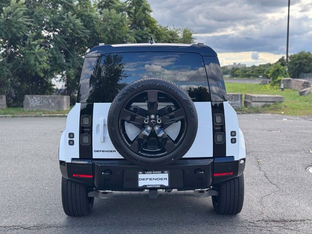 New 2026 Land Rover Defender 110 X-Dynamic SE SUV